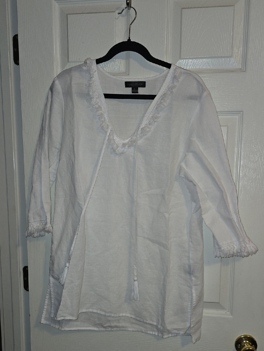 august silk White Linen-Blend V-Neck Tassel Tunic